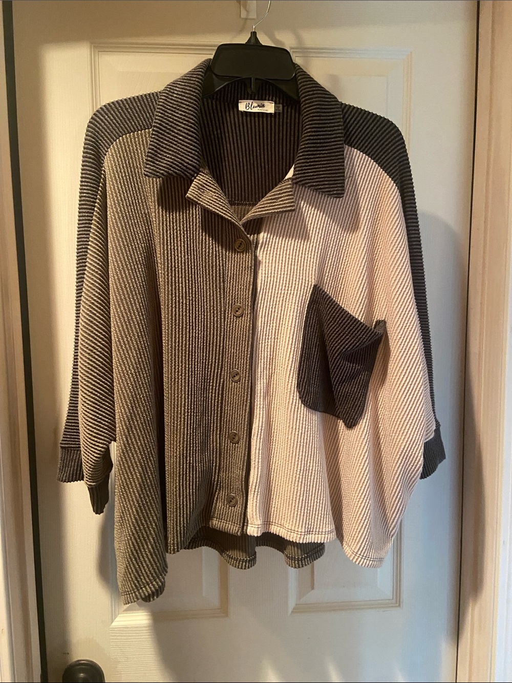 Button-Front Colorblock Ribbed Cardigan Sweater - Taupe & Cream